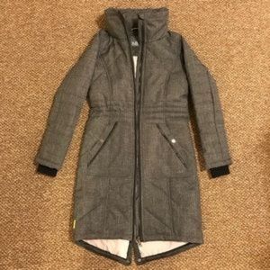 Lolë Emalin jacket in dark charcoal alternative